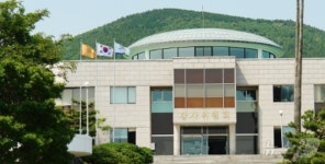 행정관리 소홀로 문화재 묻힌 지역에 테니스 코트 조성