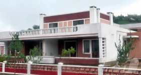 인민의 이상촌…북한 장연군 석장농장에 들어선 문화주택