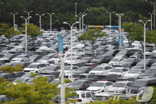 차량 가득한 인천공항 주차장