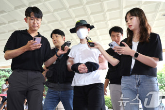 영장심사 출석하는 일본도 살해 피의자