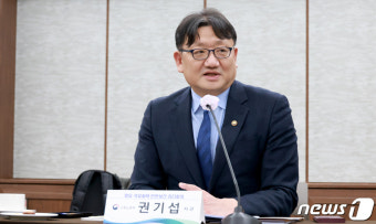 [프로필] 경사노위 위원장에 권기섭 전 고용차관…노동·고용 정통 관료