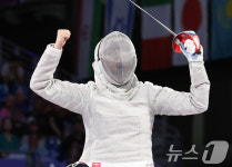 펜싱 女사브르 단체전 銀…결승서 우크라이나에 석패 [올림픽]