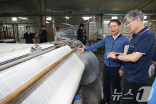 한미타올성환기업 | 이정식 장관 대전 한미타올 현장 점검