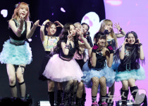 유니스, 이러니 안 반해?