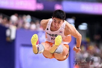 김장우, 남자 세단뛰기 16m31…예선 탈락 [올림픽]