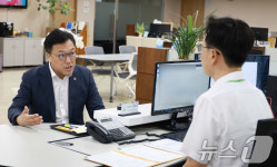신용보증기금 남대문지점 방문한 김병환 금융위원장
