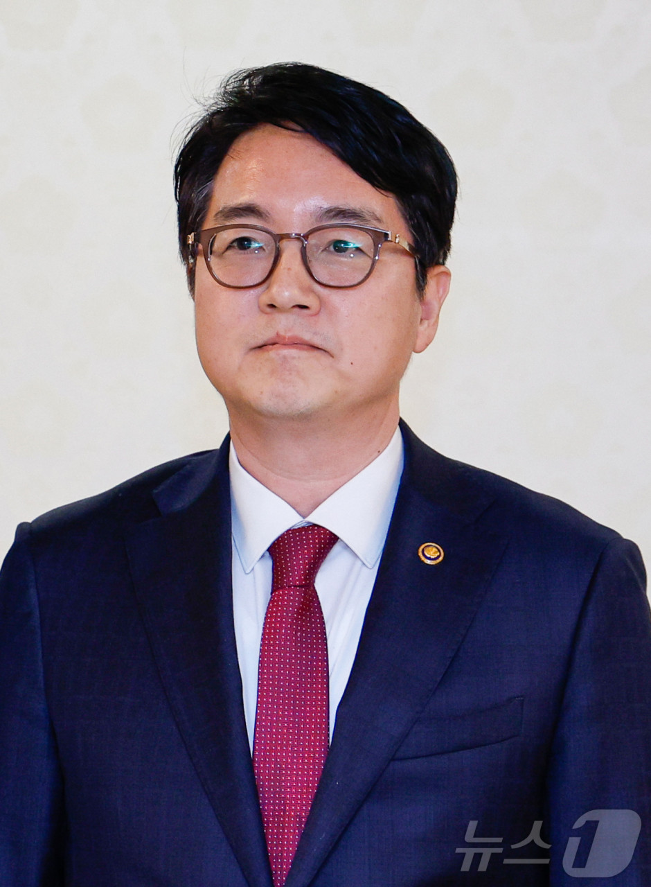 심우정, 윤석열 청탁 의혹 부인…친분 전혀 없다 공식 입장 제시