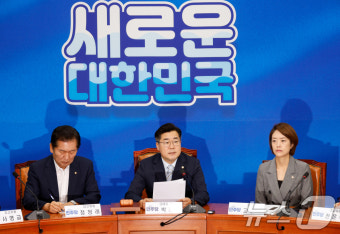 민주, 광복절 경축식 불참 예고