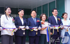 강기정 시장, 광주 오치 복합커뮤니티센터 개관식 참석