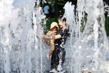 말복 찜통더위엔 물놀이