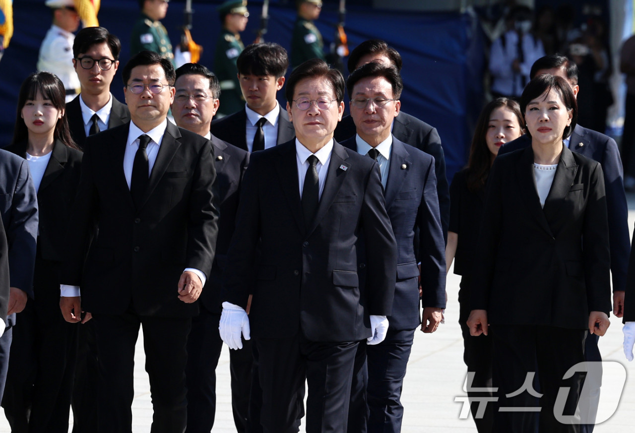 이재명 대통령, 민주당 결속 강조...새 지도부 선출을 위한 전당대회 영상축사