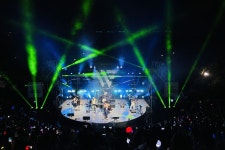 원위, 단독 콘서트 성황 마무리…동화같은 여름밤