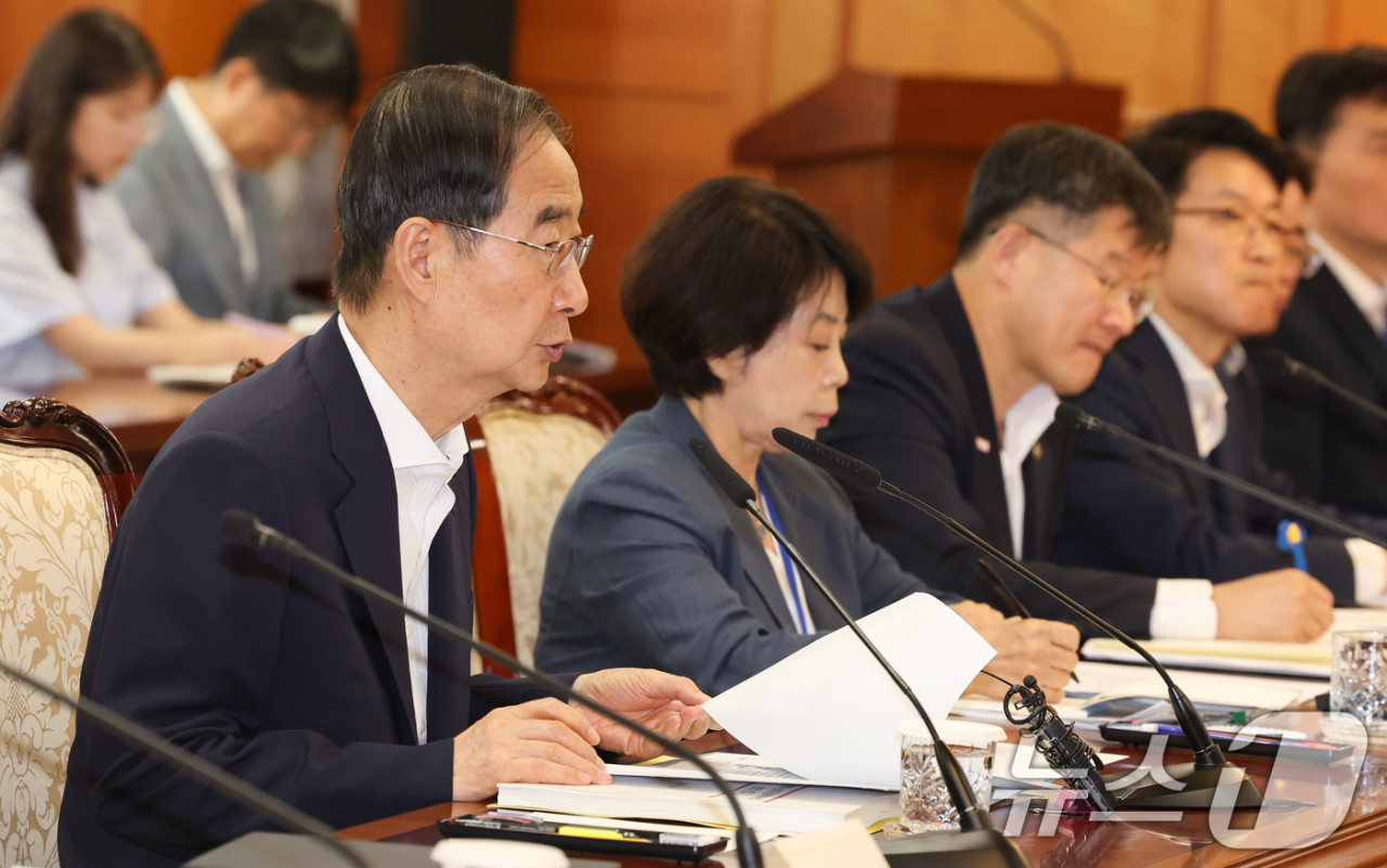 한덕수 국무총리, 제13차 소비자정책위 회의서 소비자들의 이익 강조
