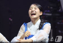 김태연, 웃음꽃 활짝