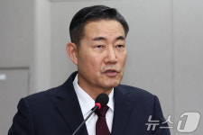 국가안보실장으로 첫 인사말 하는 신원식