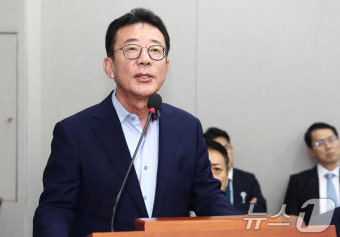 답변하는 홍철호 대통령실 정무수석