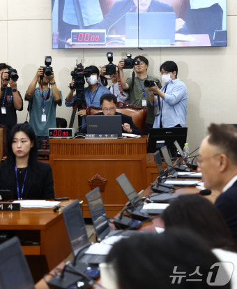'간호법 제정안 복지위 통과…본회의 상정'