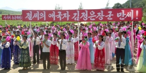北 송화군 구탄농장·약산농장에서 새 살림집 입사모임 진행