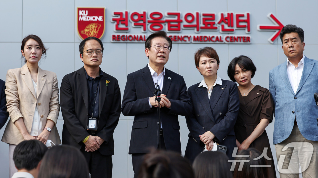 민주당, 윤석열과 한동훈 대표에게 의료대란 해결 촉구: 성과적인 방안 모색 바람