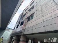 창녕 남지읍 빌라 2층서 화재…2명 부상·6명 구조