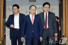 회의 입장하는 추경호·김상훈·서범수