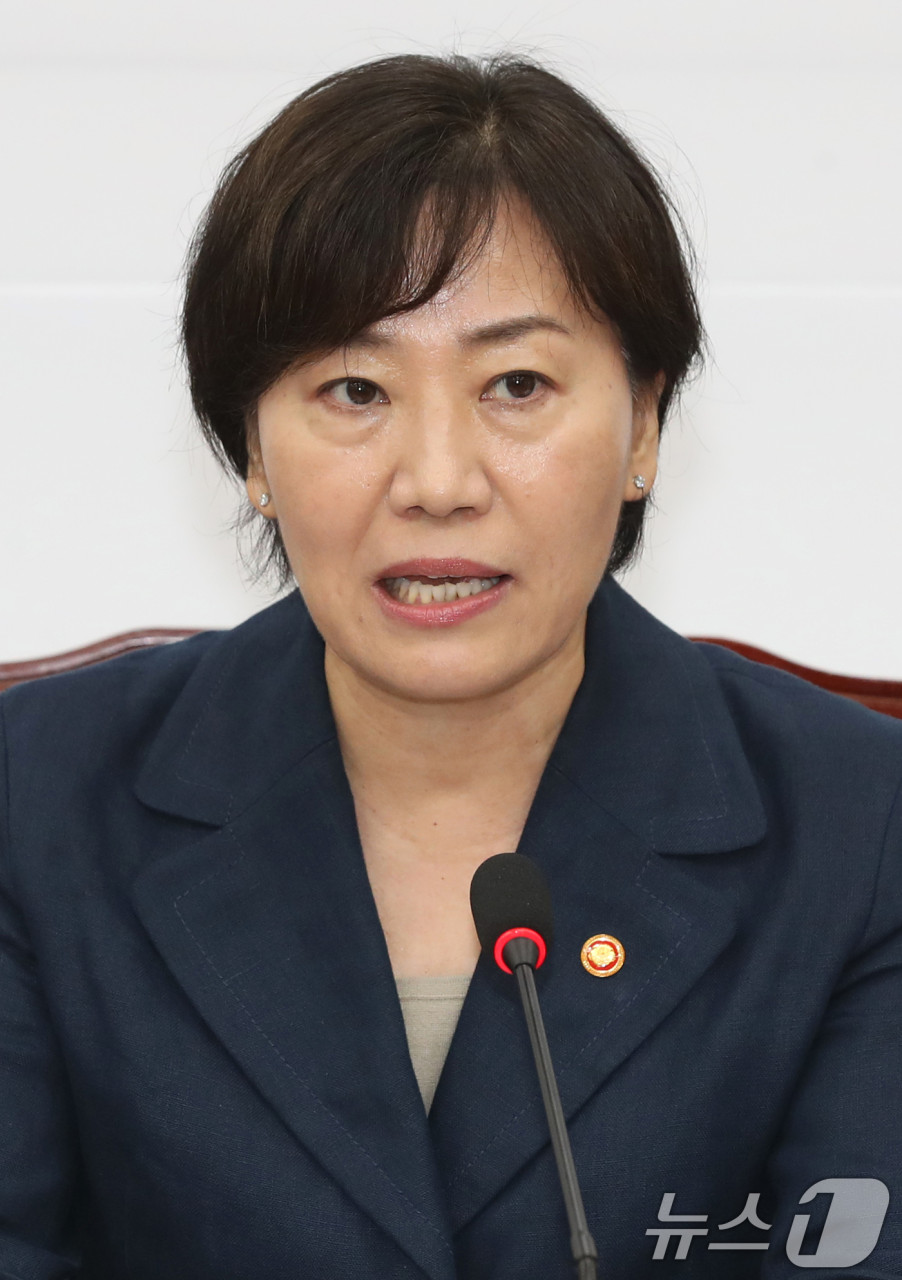 송미령 장관, 벼멸구 피해 농업재해로 인정하고 8월 대책심의위원회 열어 지원금 교부 예정 	
