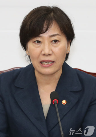 송미령 장관, 벼멸구 피해 농업재해로 인정하고 8월 대책심의위원회 열어 지원금 교부 예정 	
