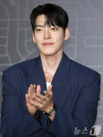 김우빈 태권도·유도·검도 도합 9단 유단자 역 위해 8㎏ 증량