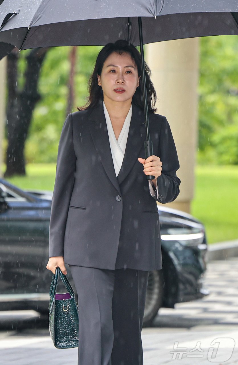 김혜경 여사, 가평군 백둔리 수해 현장서 봉사활동 펼쳐 지역 주민 위로 들어