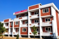 북한 중화군 마운농장 주민들 새 집들이 경사