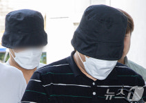 코인 직거래에 위조지폐 건넨 일당 영장심사 출석