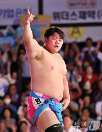 백두장사에 오른 김민재