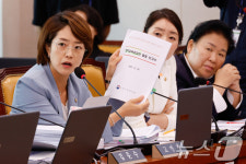 고민정 국민, 尹에 역능복주 마음 품어…김 여사 의혹 갈수록 눈덩이