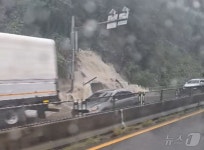 최대 341㎜ 물폭탄 경남 곳곳 피해…창원터널 등 통제