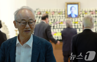 이부영 상임대표, 고 장기표 원장 빈소 조문