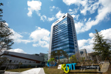 빚 못갚는 소상공인 신보, 빚 대신 갚는데 매달 2400억씩 썼다