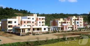 북한, 인산군 석련농장서 새집들이 진행…사회주의 문화농촌