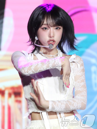 최예나 '네모네모' 댄스
