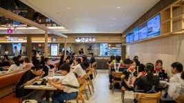 출국 날엔 한식이지…공항에서 즐기는 30년 된 지역 맛집