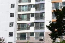 34년 만 국군의날 공휴일…대구 아파트 677세대 중 1곳 태극기 게양