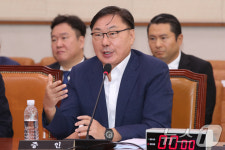 청문회 답변하는 이화영 전 부지사