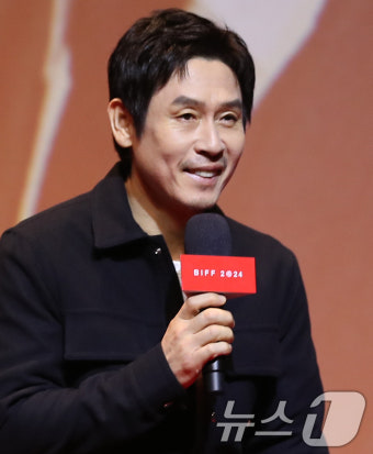 설경구, 액터스하우스의 주인장