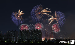 여의도 불꽃축제, 100만명 참석 예상…통신사, AI로 통신 대란 예방