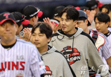 준PO 2차전 승리거둔 LG 임찬규