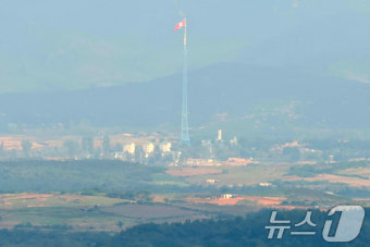 北 경의·동해선 폭파에 놀란 주민들…안보관광 '중단'(종합2보)