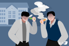 청소년도 손쉽게 구매…성인인증 부실 전자담배기기 판매 급증