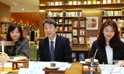 이주호 부총리, 영유아의 안전한 디지털 사용 방안 논의