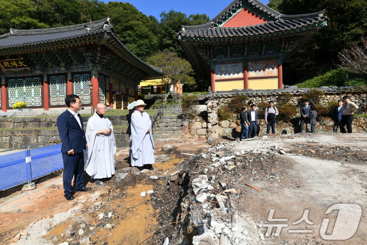 국가유산 산불로 문화유산 피해, 최응천 국가유산청장 현장 방문 및 대응 노력