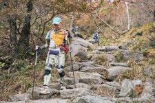 위로보틱스 웨어러블 로봇 덕에 지치지 않는 하산길