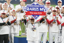 한국시리즈 MVP 수상한 김선빈
